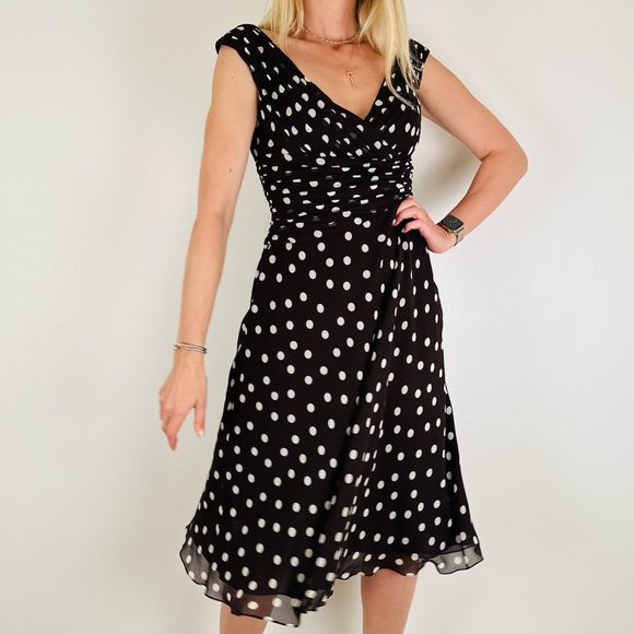 Adrianna Papell brown polka dot ruched v-neck fit and flare midi dress - Picture 3 of 13